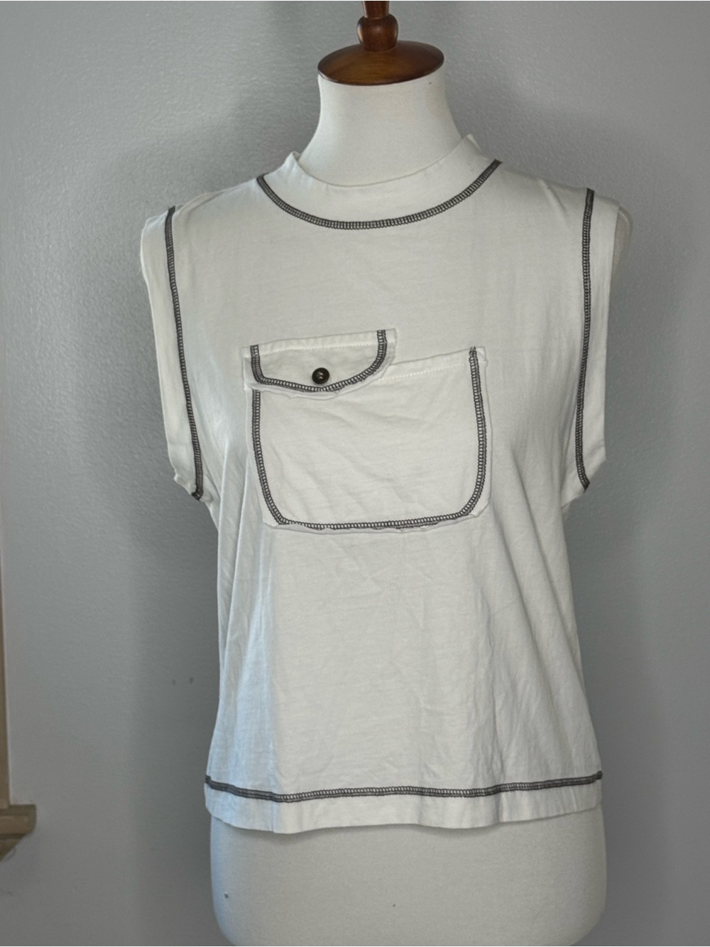 POL White Sleeveless Tank with Black Contrast Stitching and Front StyalizePocket